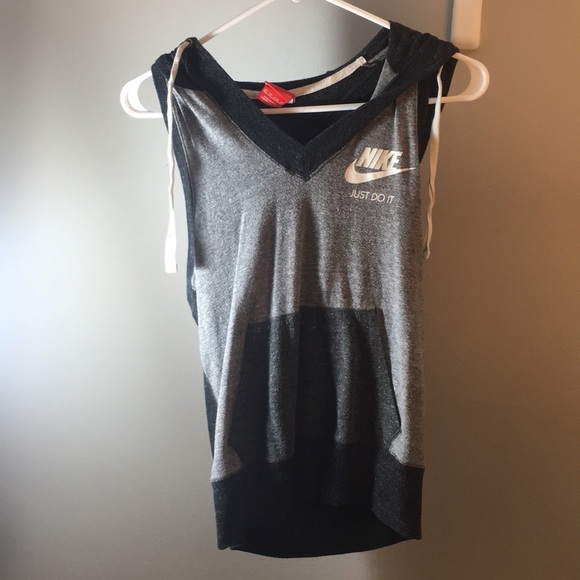 Nike work out tank - Picture 1 of 2